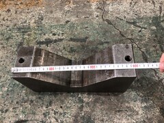 Vブロック W300xD90xH150mm