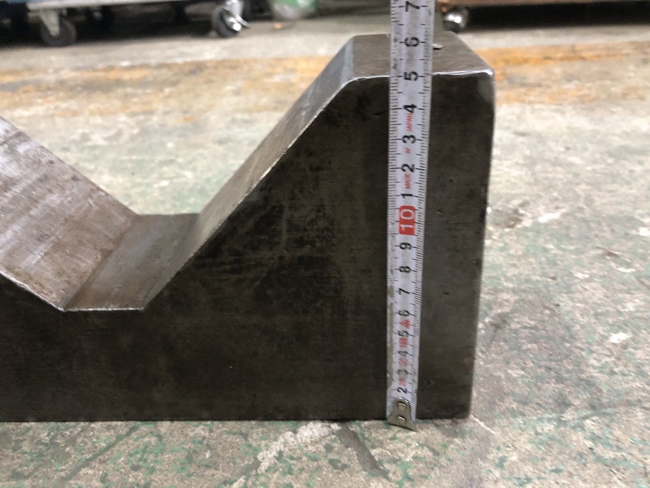 Vブロック W300xD90xH150mm