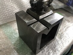 V溝付桝型ブロック W125xD125xH125mm