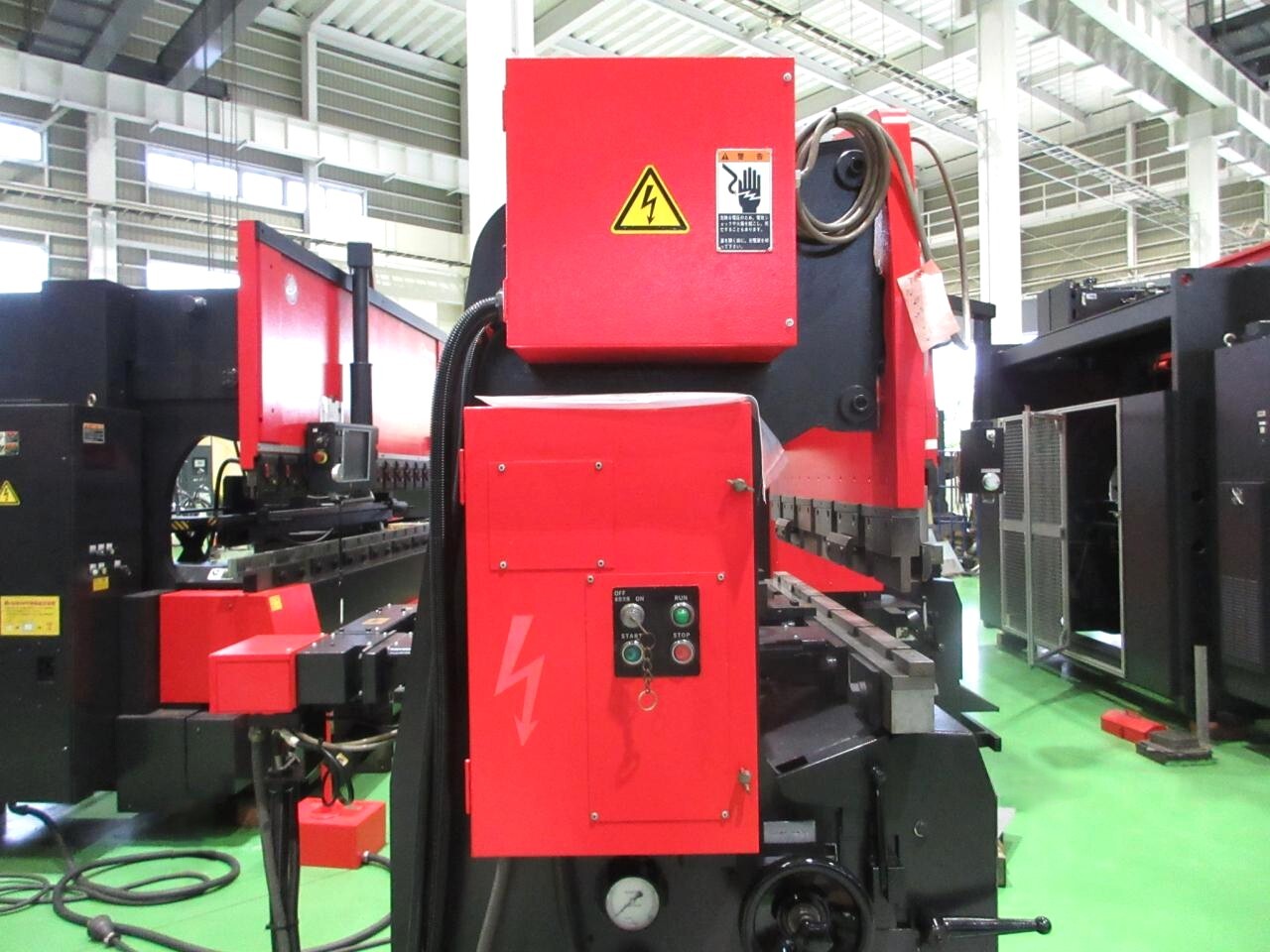 アマダ プレスブレーキ(ベンダー) RG-35S