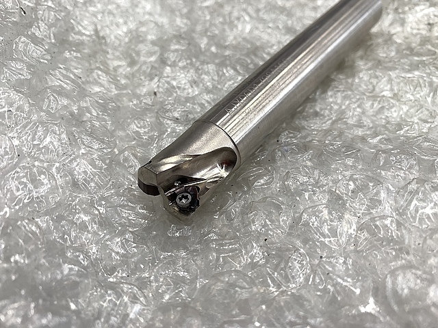 三菱マテリアル スローアウェイドリル AJX06R172SA16S