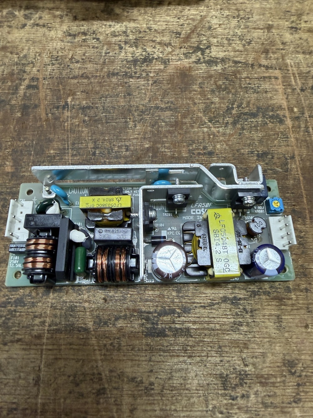 スイッチング電源 LFA50F-48