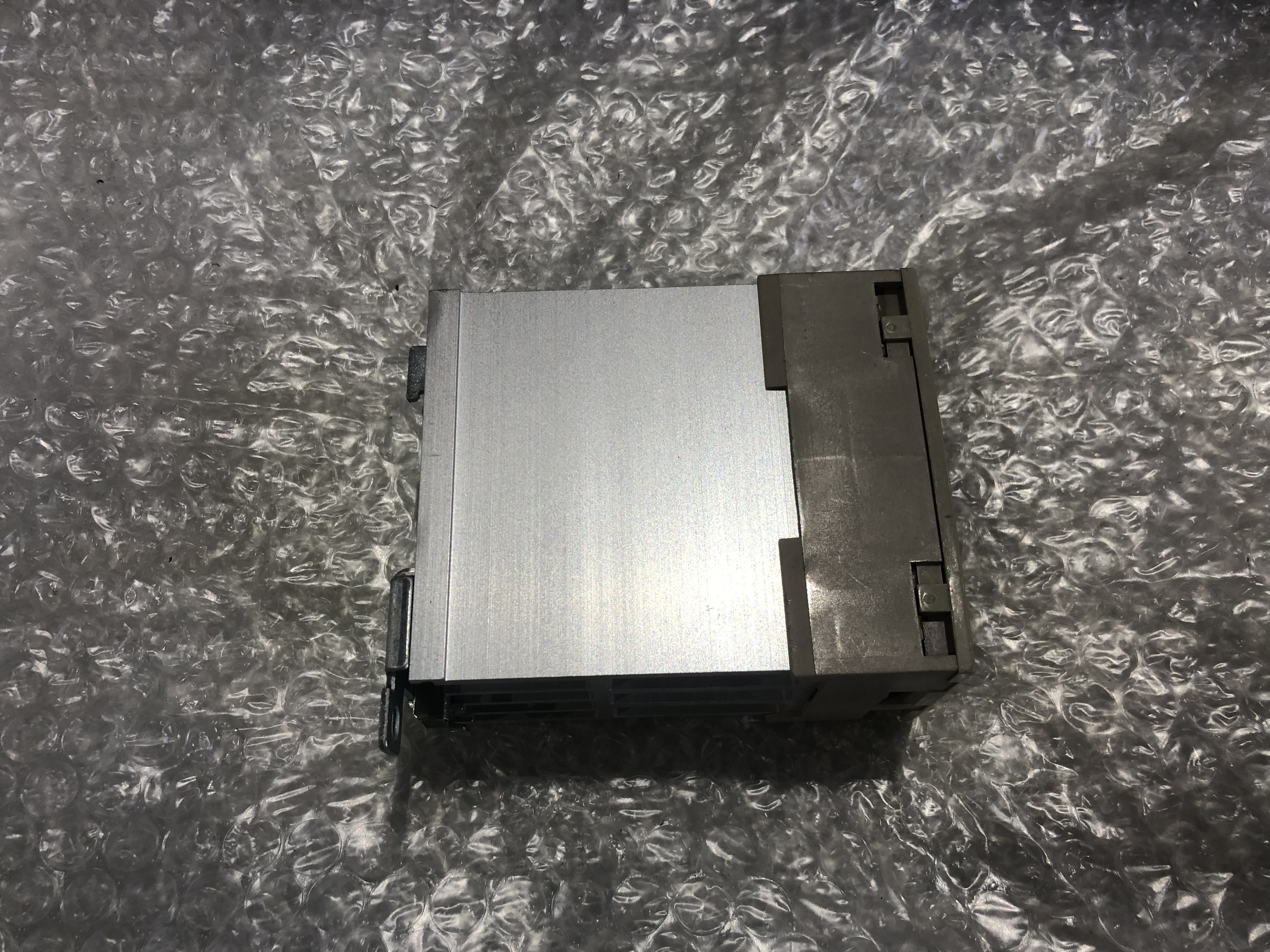 オムロン/OMRON ソリッドステート G3PA-240B-VD　動作機械から外した、その後未確認