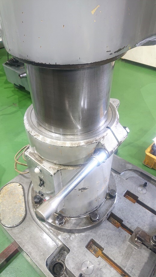 東亜機械製作所 ラジアルボール盤 TRD-1000G
