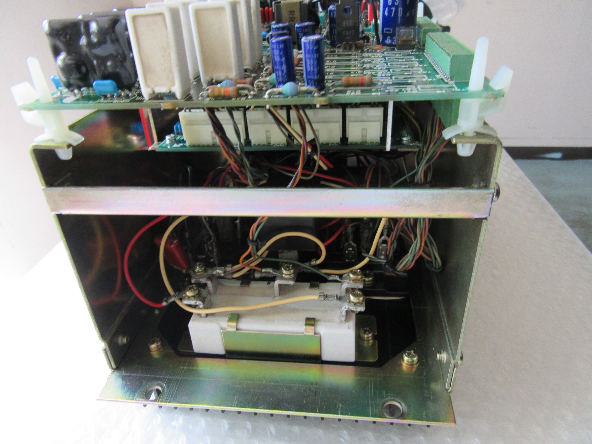 安川電機 YASKAWA ELECTRIC サーボパック SERVOPACK CACR-SR 05SB1AF【検品済み】