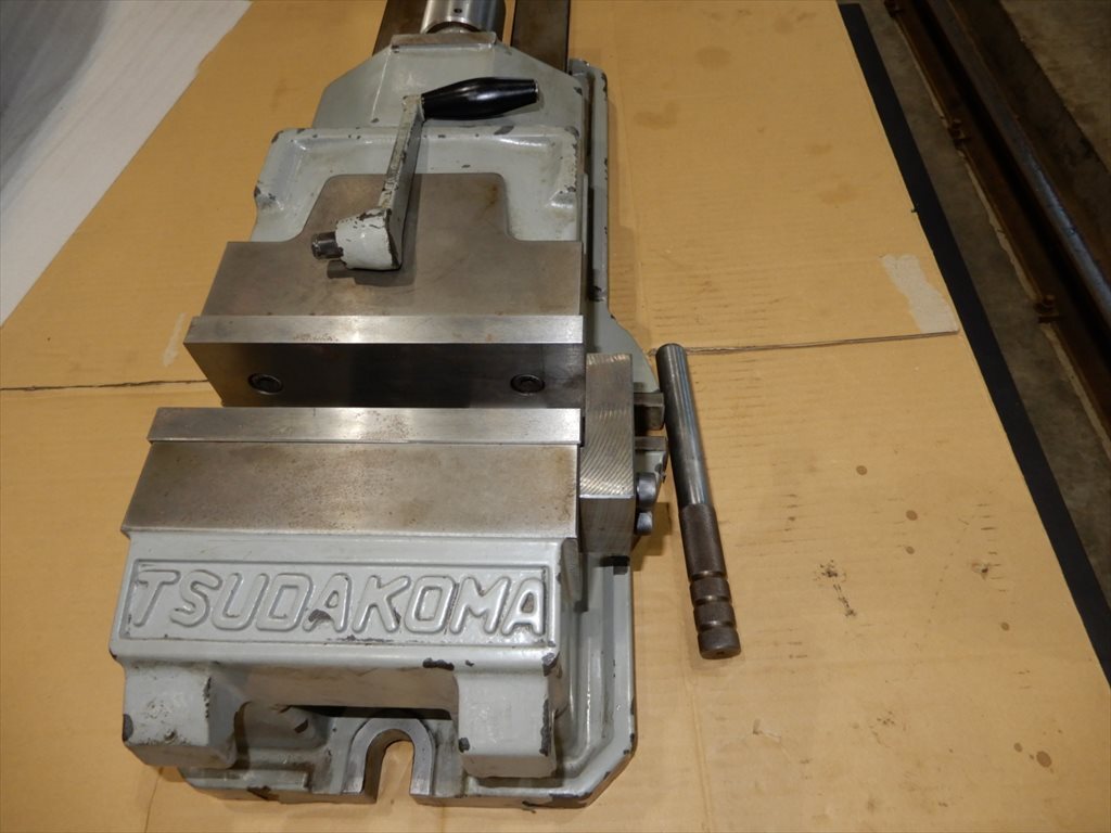 津田駒 油圧マシンバイス VH-200