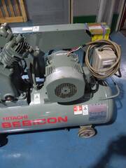 日立産機システム 3.7KWコンプレッサー 3.7P-9.5VD6