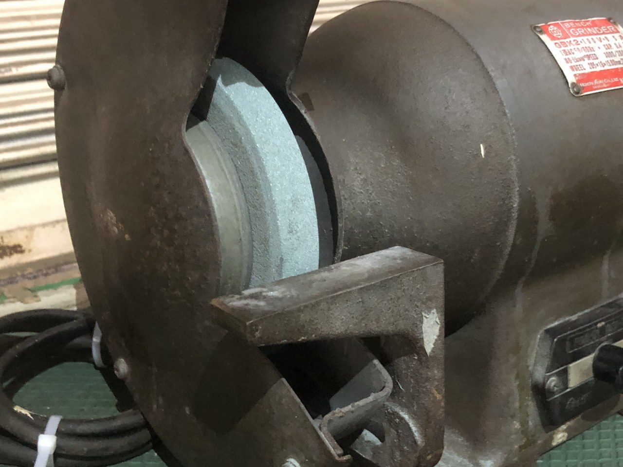 日立工機/HITACHI KOKI 両頭グラインダー GBK2