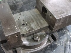 不明 バイス 【バイス】口開：115mm　口幅：140mm　口高：46mm