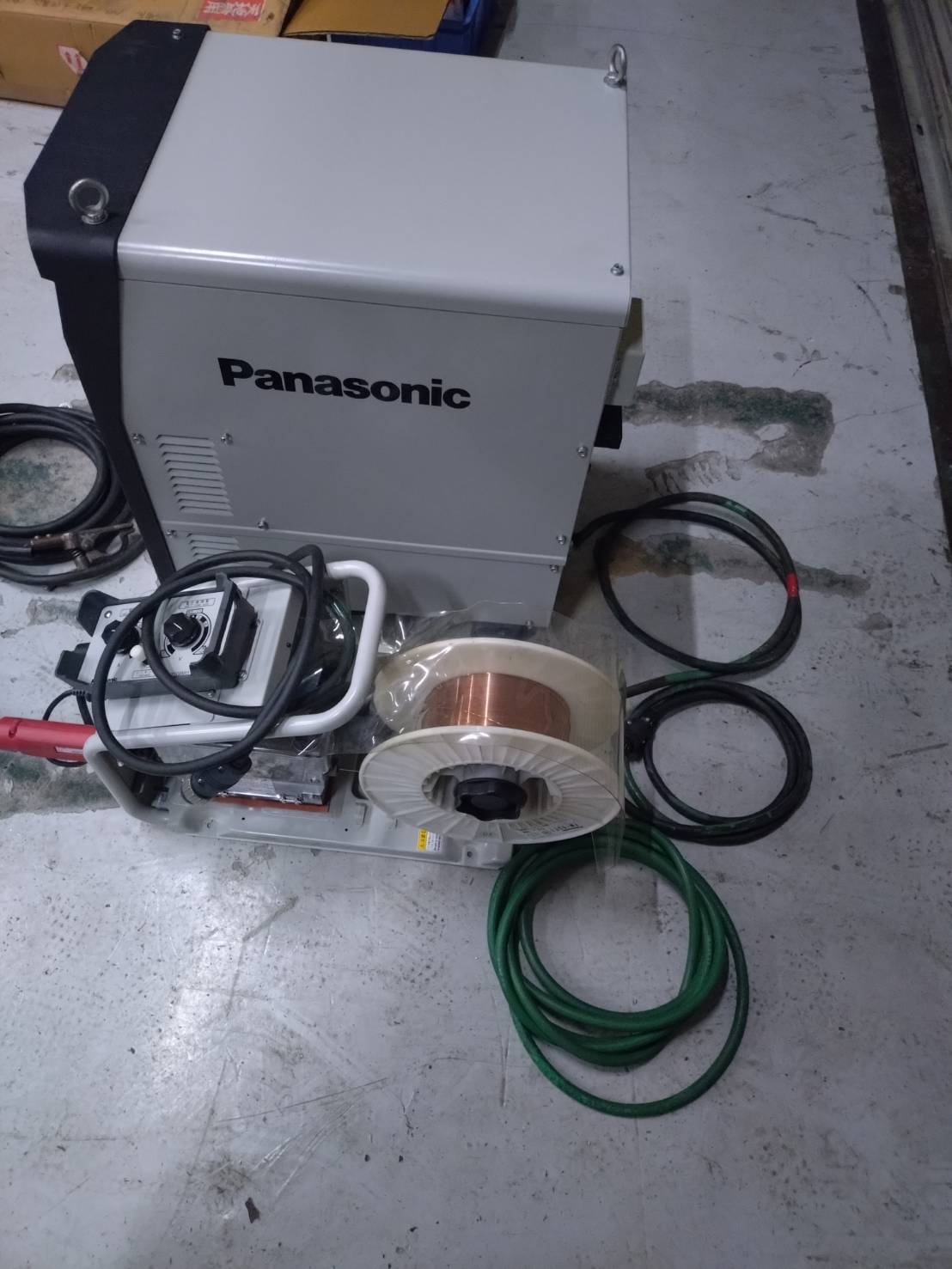 パナソニック インバーター制御CO2MAGフルデジタル半自動溶接機