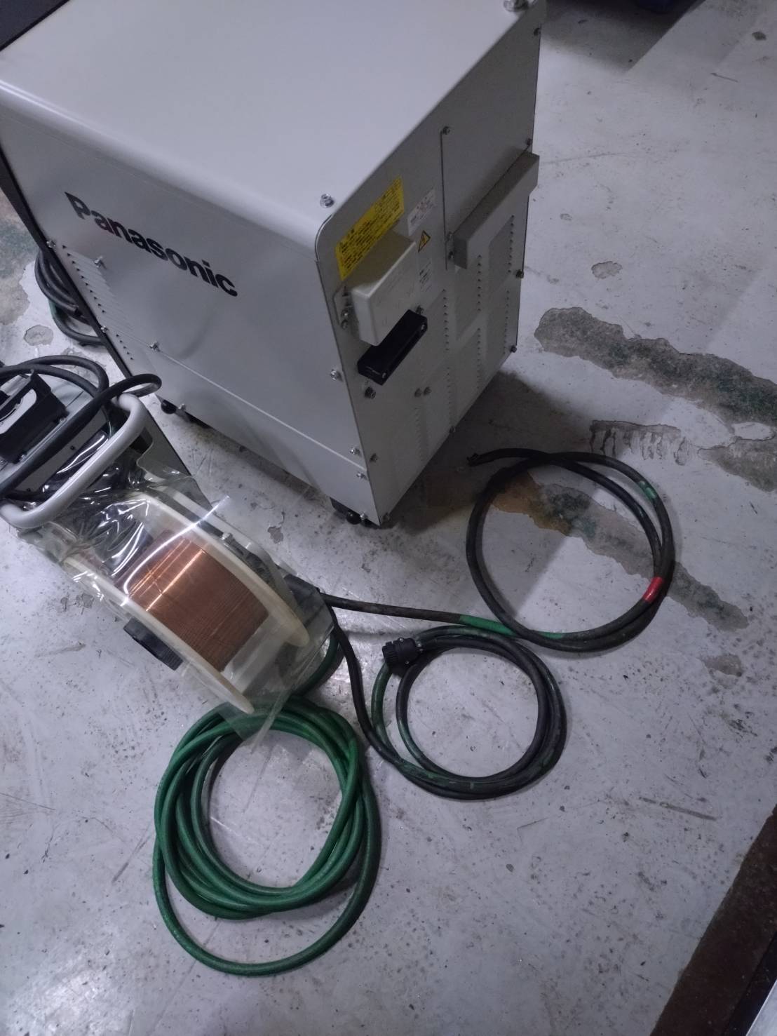 パナソニック インバーター制御CO2MAGフルデジタル半自動溶接機