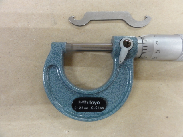 MITUTOYO｜ミツトヨ 外側マイクロメーター M110-25