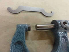 MITUTOYO｜ミツトヨ 外側マイクロメーター M110-25