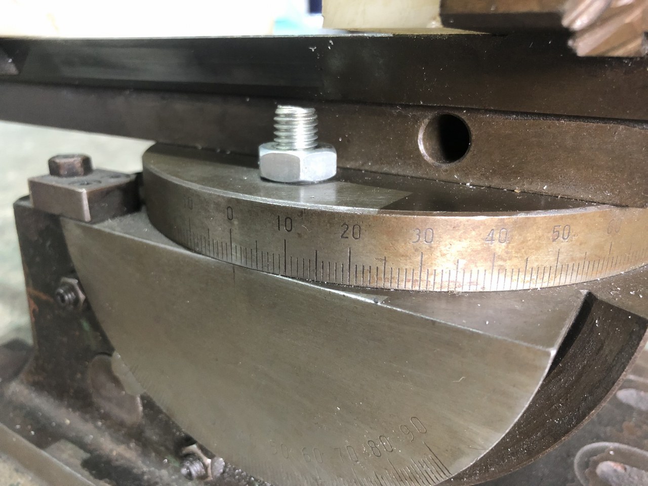 不明 傾斜バイス 口幅150mm　口高30mm　口開125mm