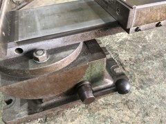 傾斜バイス 口幅150mm　口高30mm　 口開140mm