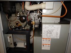 コベルコ 7.5Kw 油冷式スクリューコンプレッサー CM8BD-5