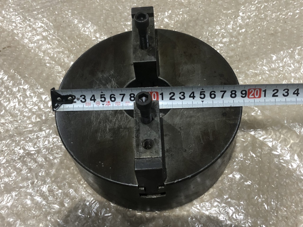 不明 2爪スクロールチャック φ190　ハンドルなし