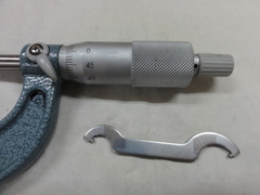 MITUTOYO｜ミツトヨ 外側マイクロメーター M110-25