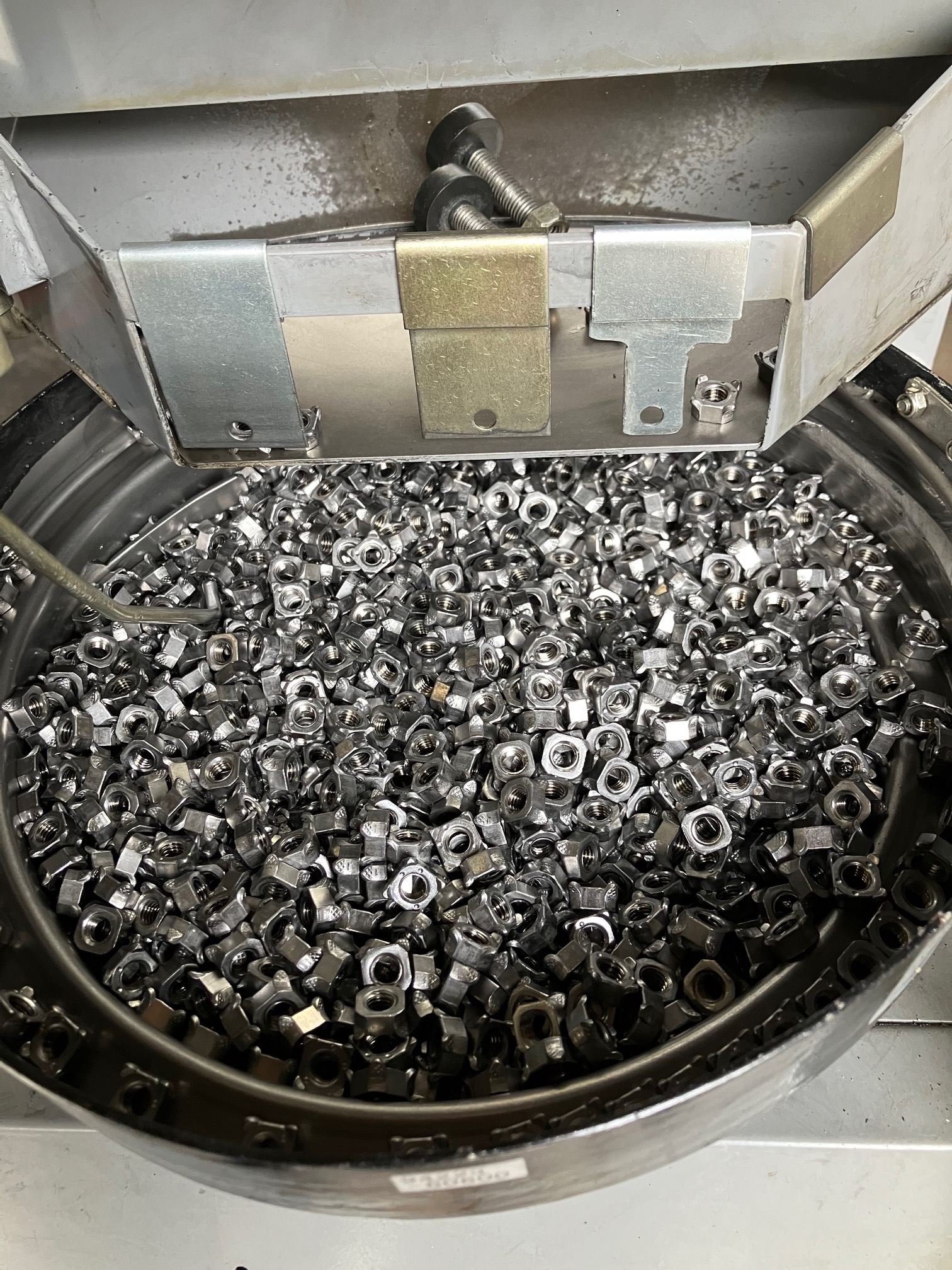 ヤジマ ナットフィーダ NFSSS-0006-IS6-3