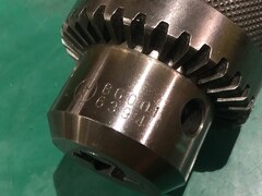 ドリルチャック