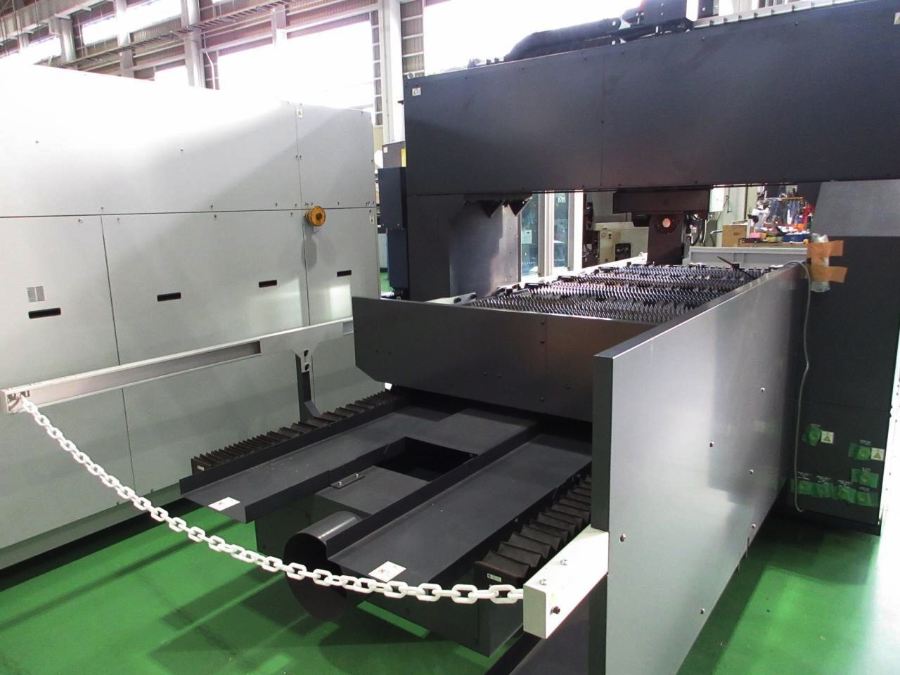 三菱 レーザー加工機 ML2512HV2-R-45CF-R