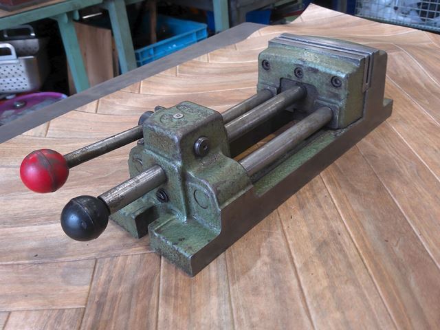 ナベヤ(ERON) クランプマスターバイス EVS100-4