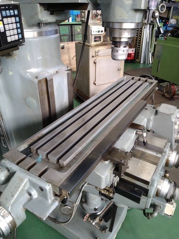 牧野フライス製作所 ラム型立フライス KGP-55
