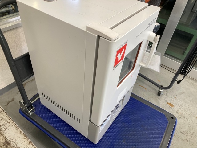ヤマト科学 送風定温恒温器 DKN-302