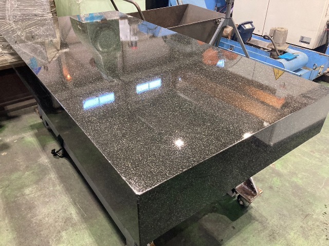 武蔵野精機 石定盤（台付） 1800X900X200