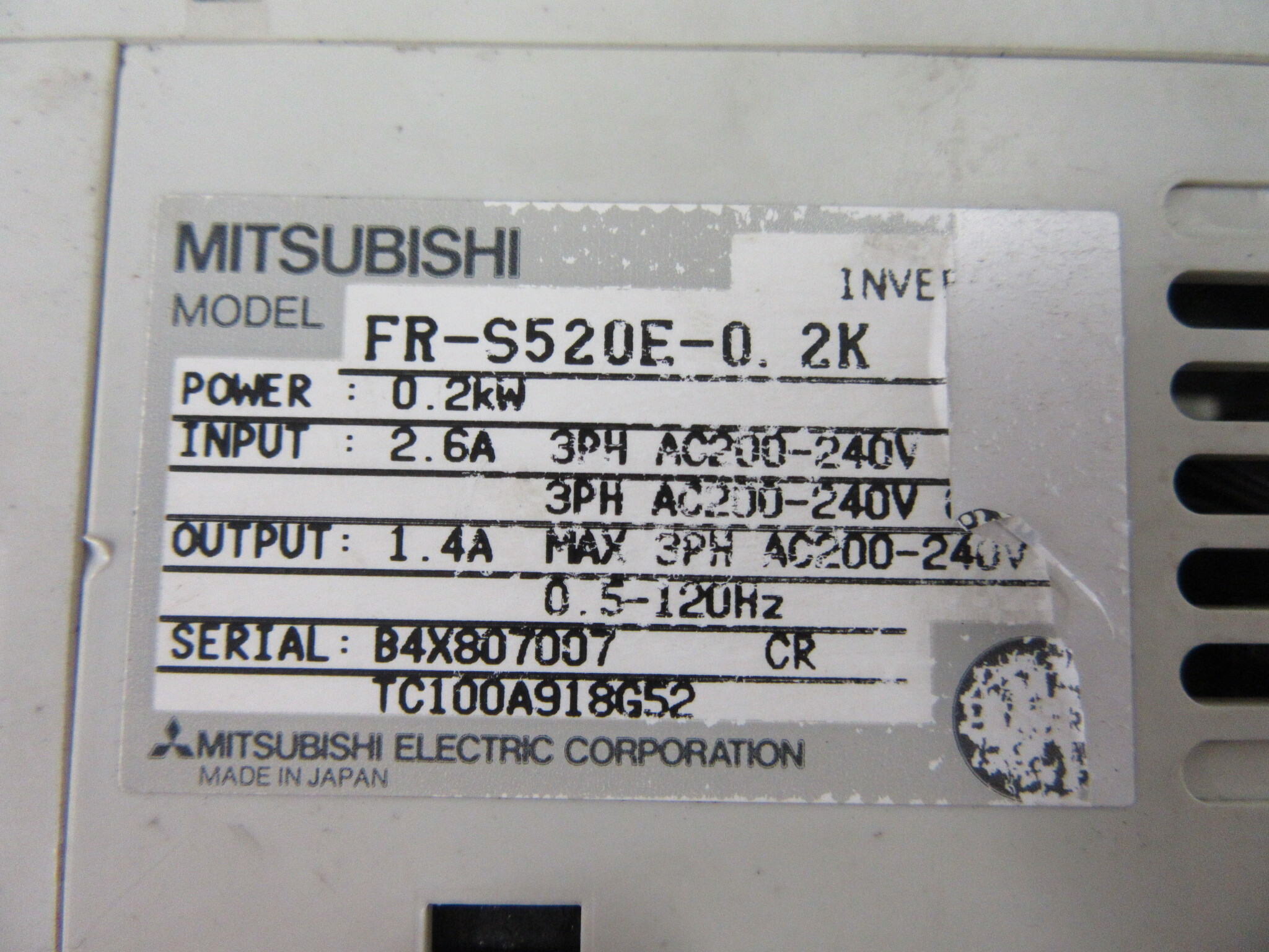 三菱電機/MITSUBISHI インバータ  FR-S520E-0.2K