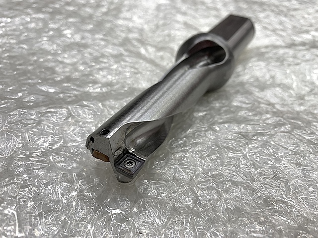 サンドビック スローアウェイドリル 880-D2150L25-03