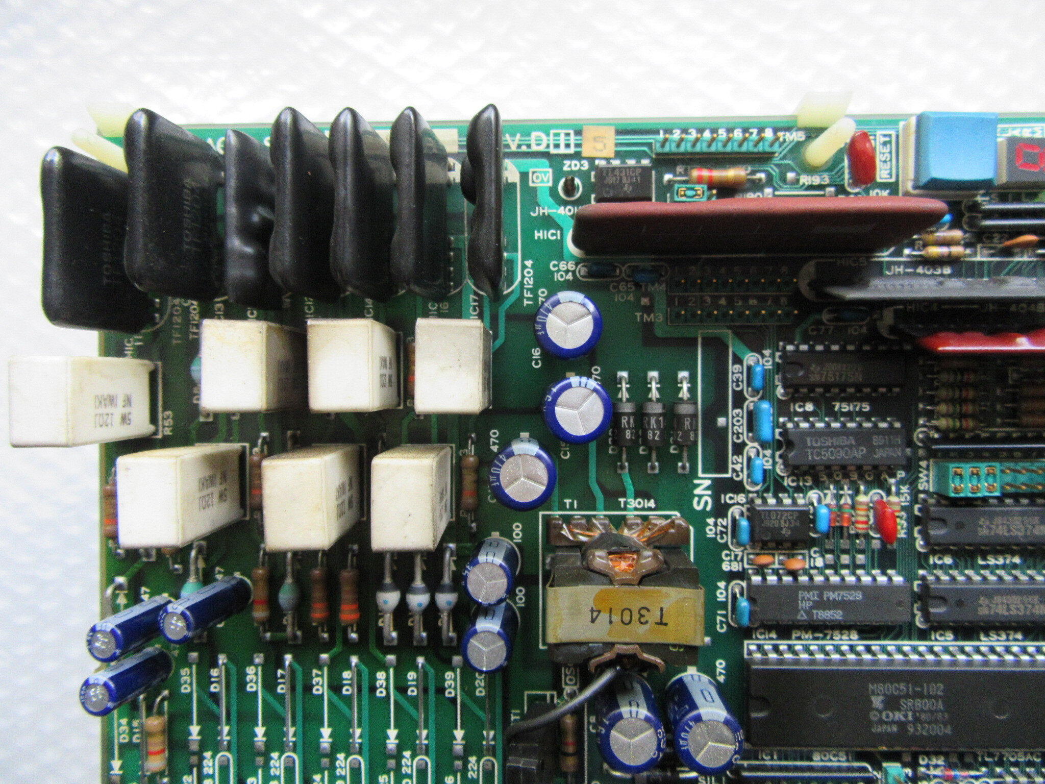 安川電機 YASKAWA ELECTRIC サーボパック SERVOPACK CACR-SR 05SB1AF