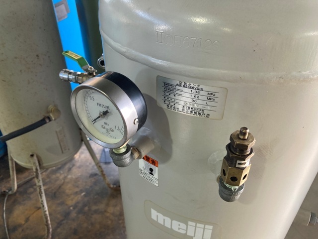 明治 エアータンク 90L