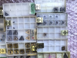 様々なメーカーがあります。 チップセット 【チップセット】様々なサイズがあります。