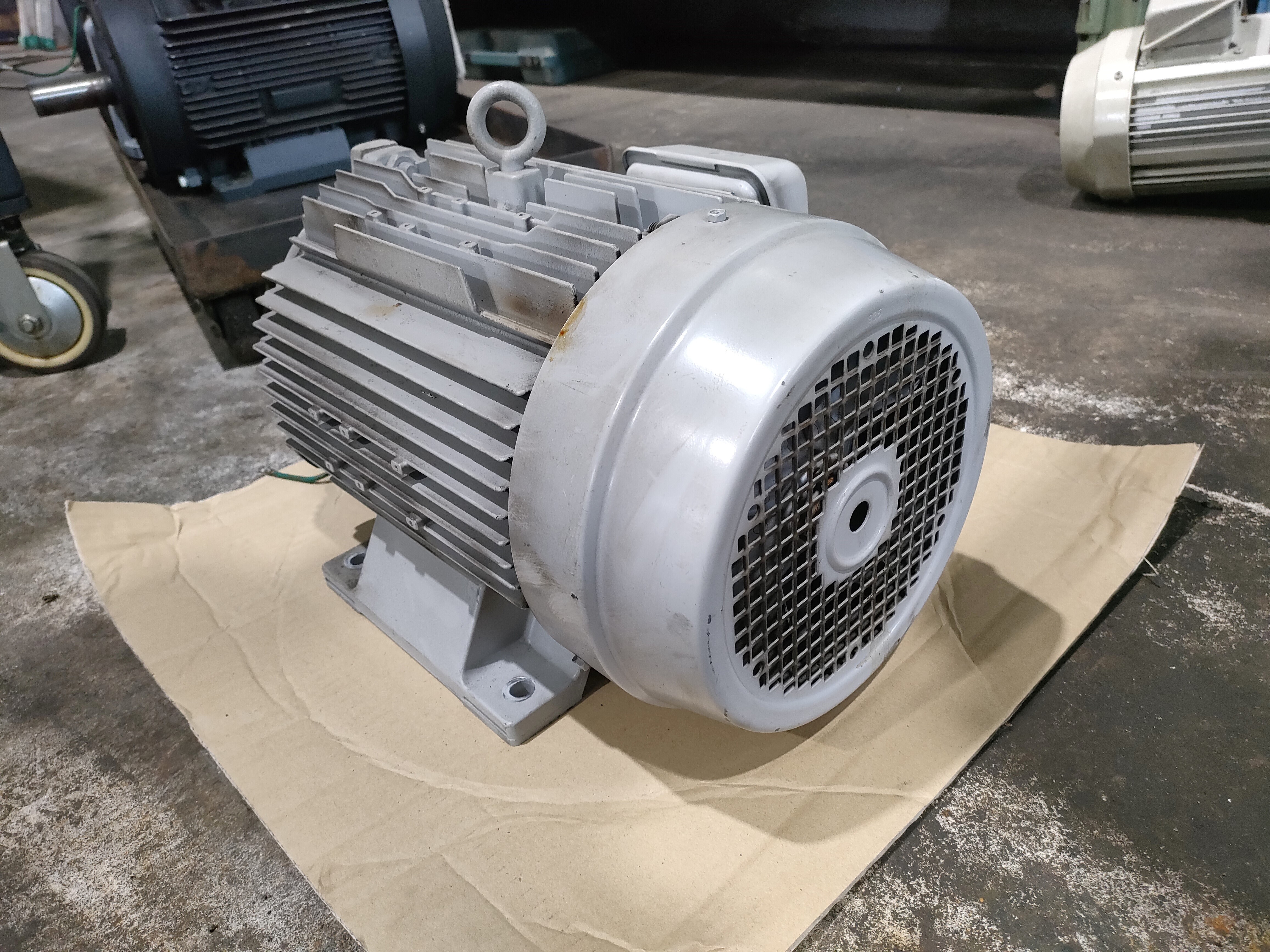 東芝産機 7.5kwインダクションモーター IKK-FBKA21