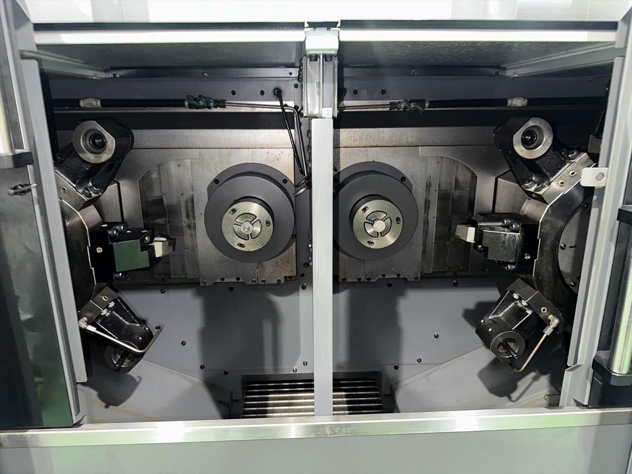 高松機械工業 NC旋盤（平行2主軸） XW-130