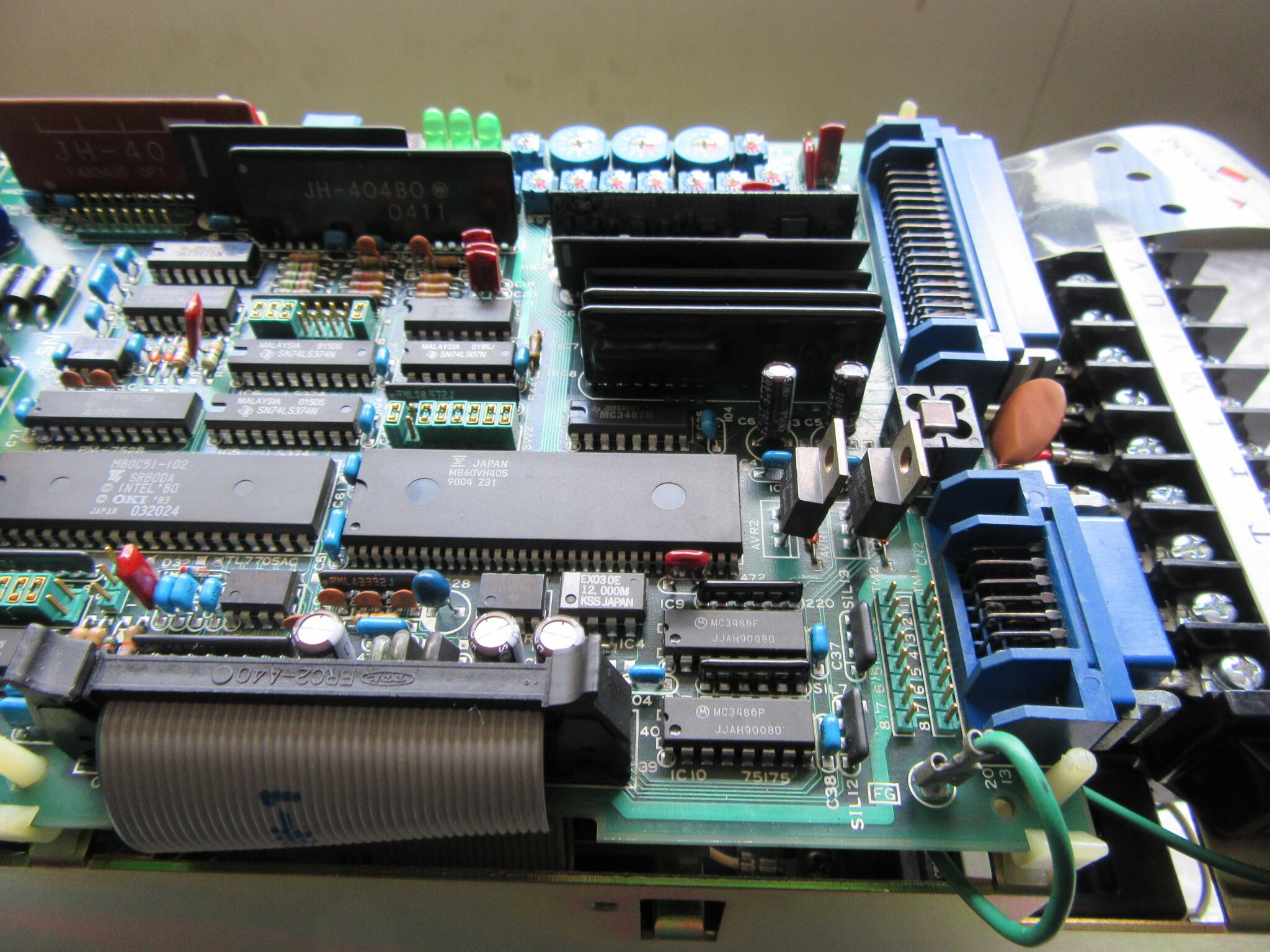 安川電機 YASKAWA ELECTRIC サーボパック SERVOPACK CACR-SR 05SB1AF