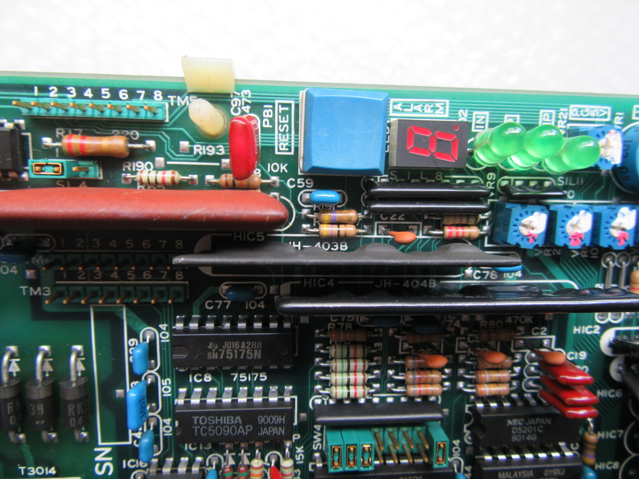 安川電機 YASKAWA ELECTRIC サーボパック SERVOPACK CACR-SR 05SB1AF