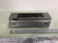 クランプ治具