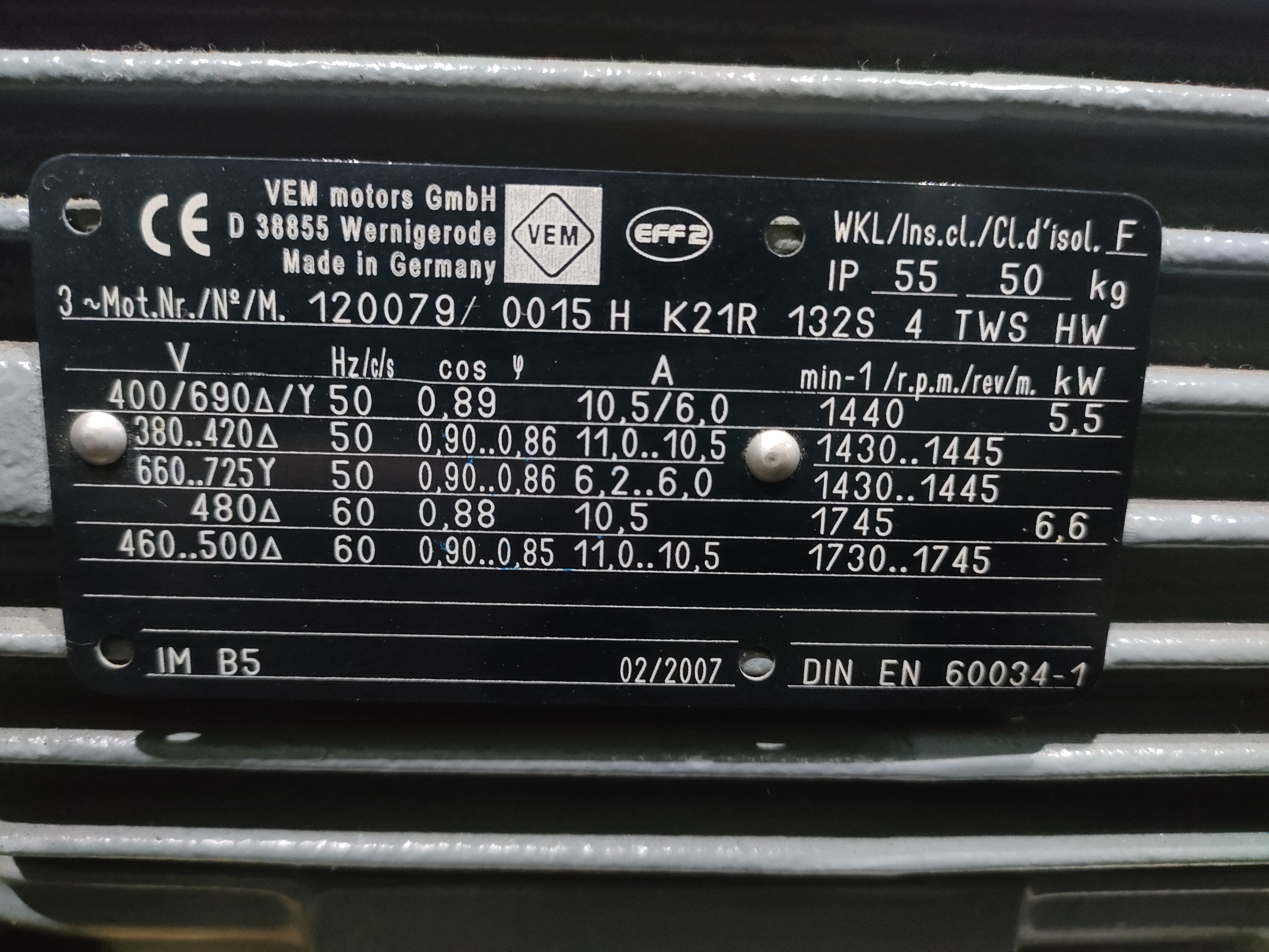 VEM mortors GmgH  IECモーター K21R 132S 4