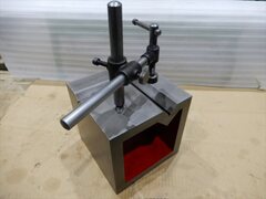 不明 V溝付桝形ブロック 200x200xH200mm