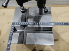 不明 V溝付桝形ブロック 200x200xH200mm
