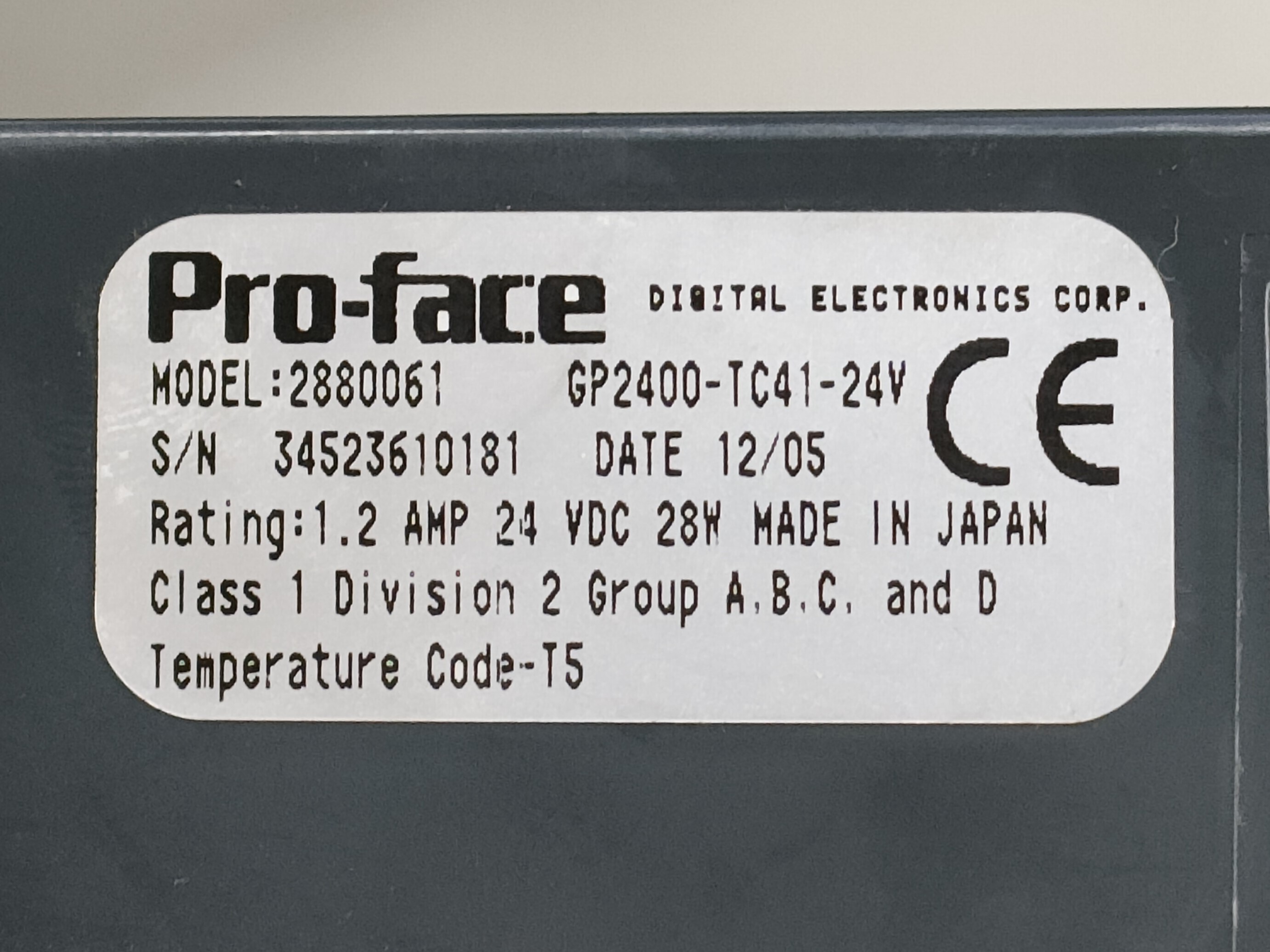 Pro-face タッチパネル GP2400-TC41-24V