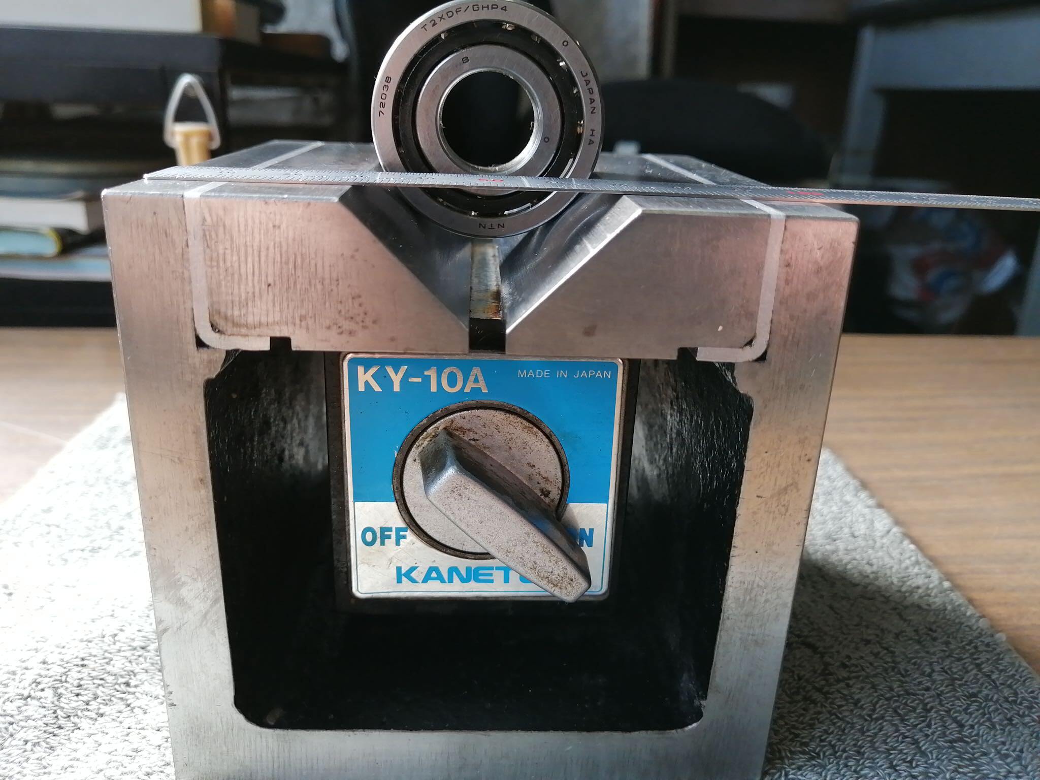 カネテック 桝形マグネットブロック KY-10A