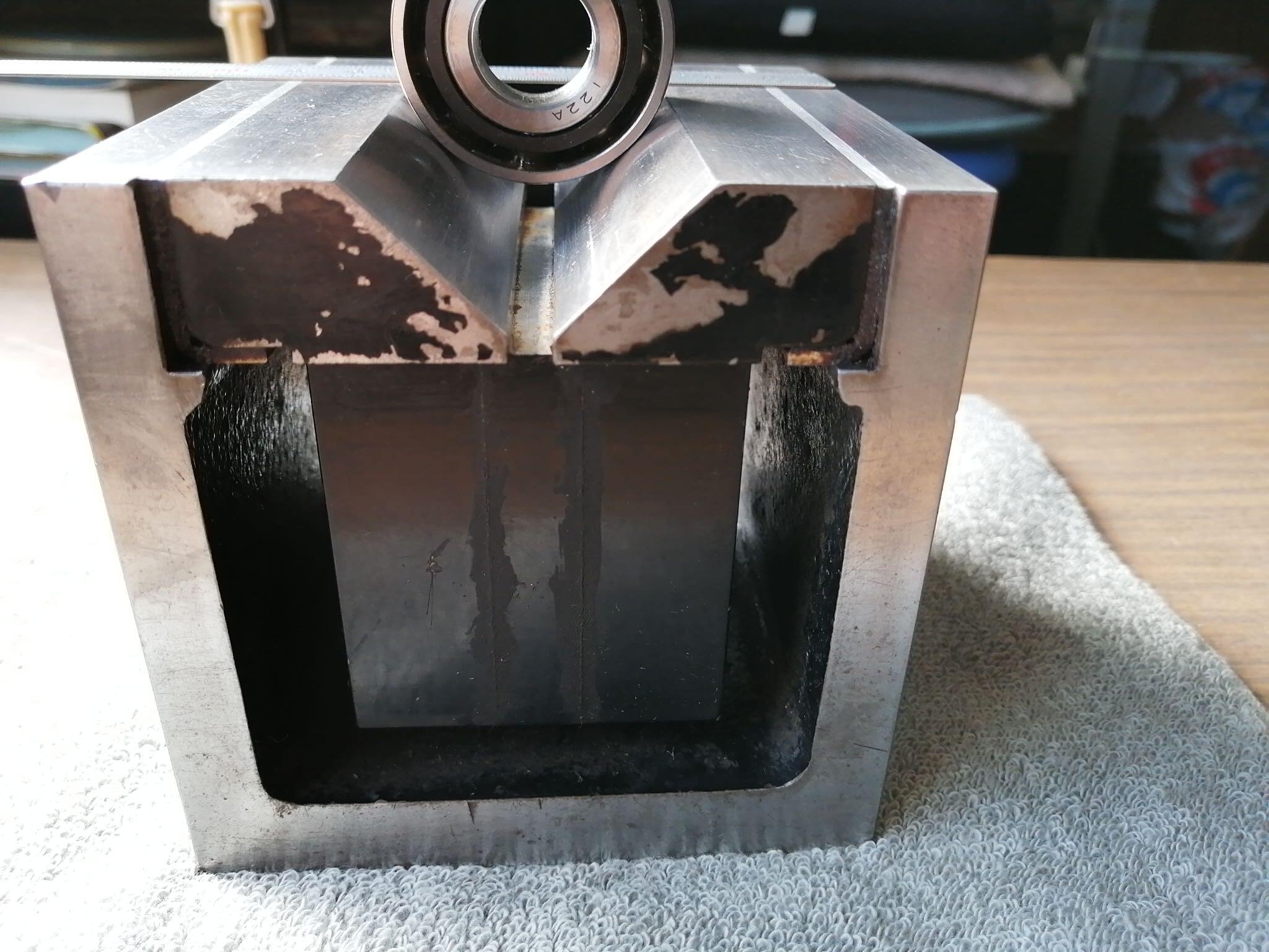 カネテック 桝形マグネットブロック KY-10A