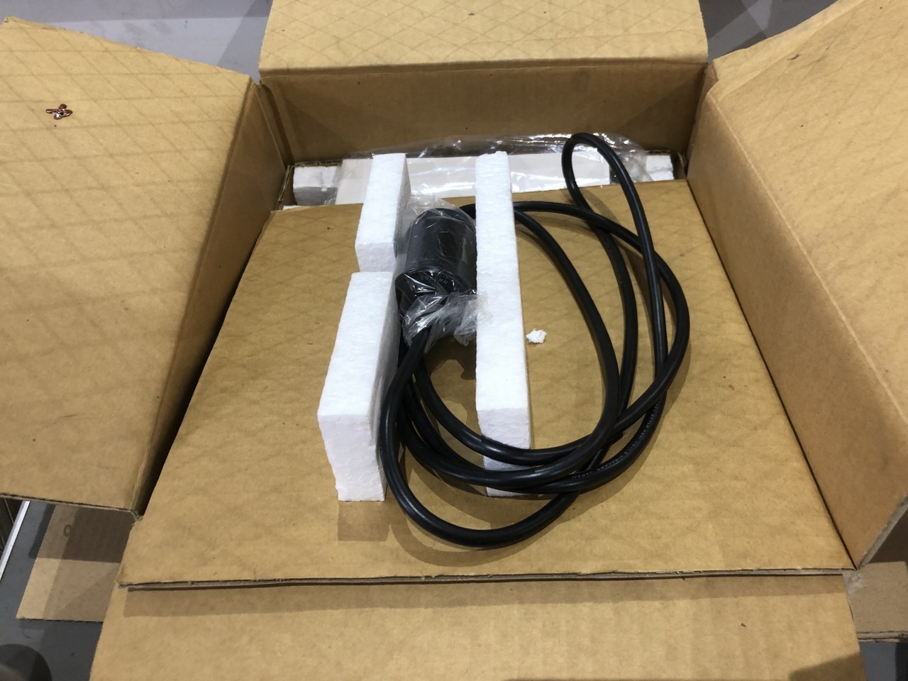 RYOKOSHA 計測用小型固体カメラ HR-262