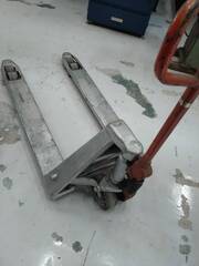 ビシャモン ハンドパレットトラック