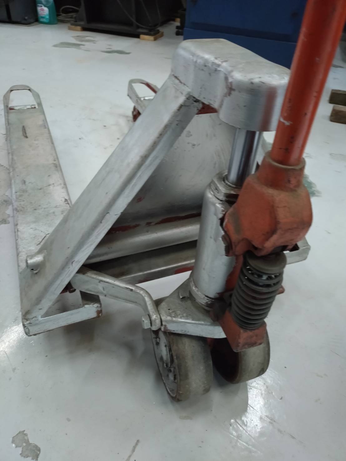 ビシャモン ハンドパレットトラック