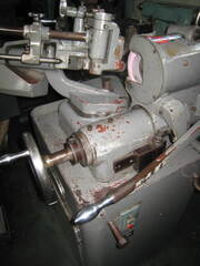 藤田製作所 ドリル研削盤 DG80A