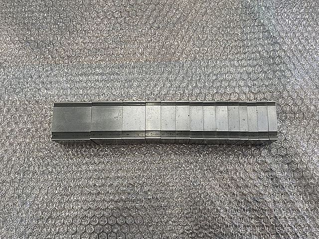 金型